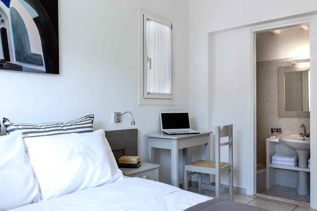 بلاتيس يالوس Bay Bees Sea View Suites & Homes الغرفة الصورة