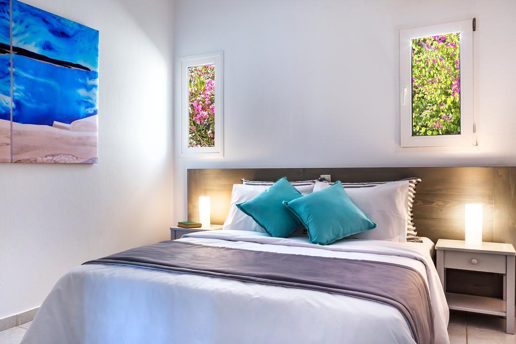بلاتيس يالوس Bay Bees Sea View Suites & Homes الغرفة الصورة