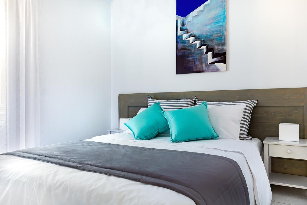 بلاتيس يالوس Bay Bees Sea View Suites & Homes الغرفة الصورة